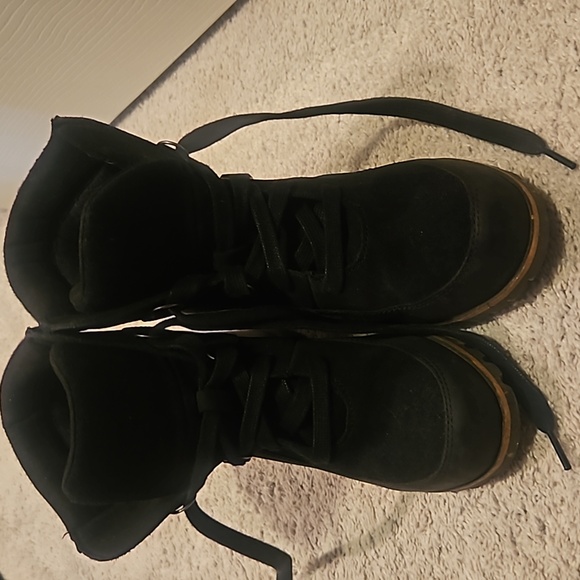 Ugg waterproof booties - Picture 2 of 5